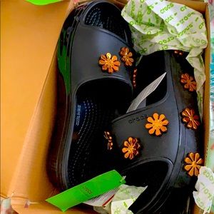 NWT CROC PLATFORM SANDALS 🥳